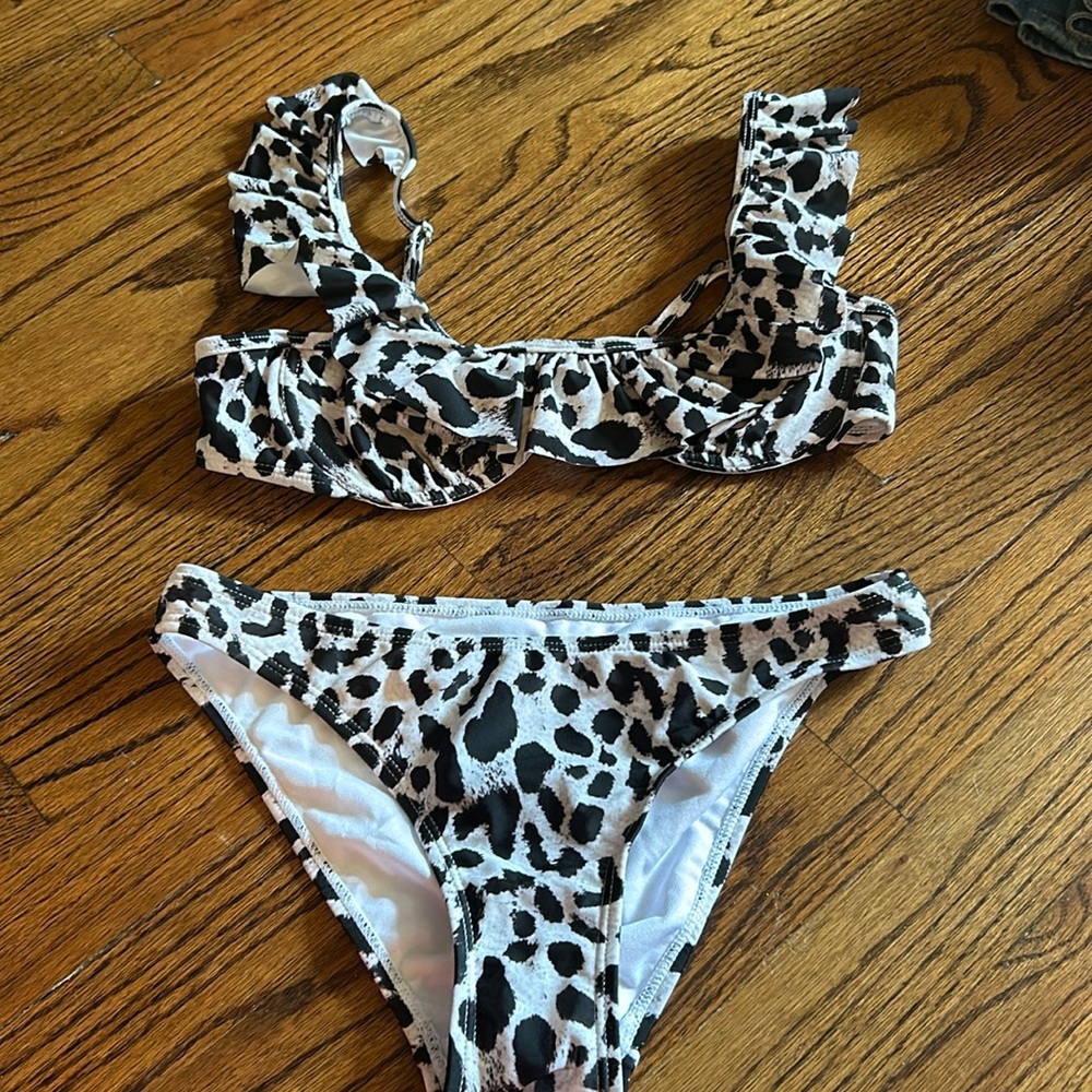 Cabana del Sol animal print bikini